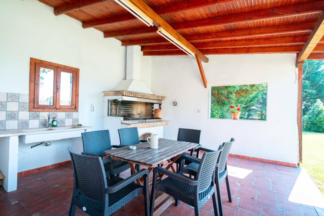 Villa Bougainvillea Epanomi Exterior foto
